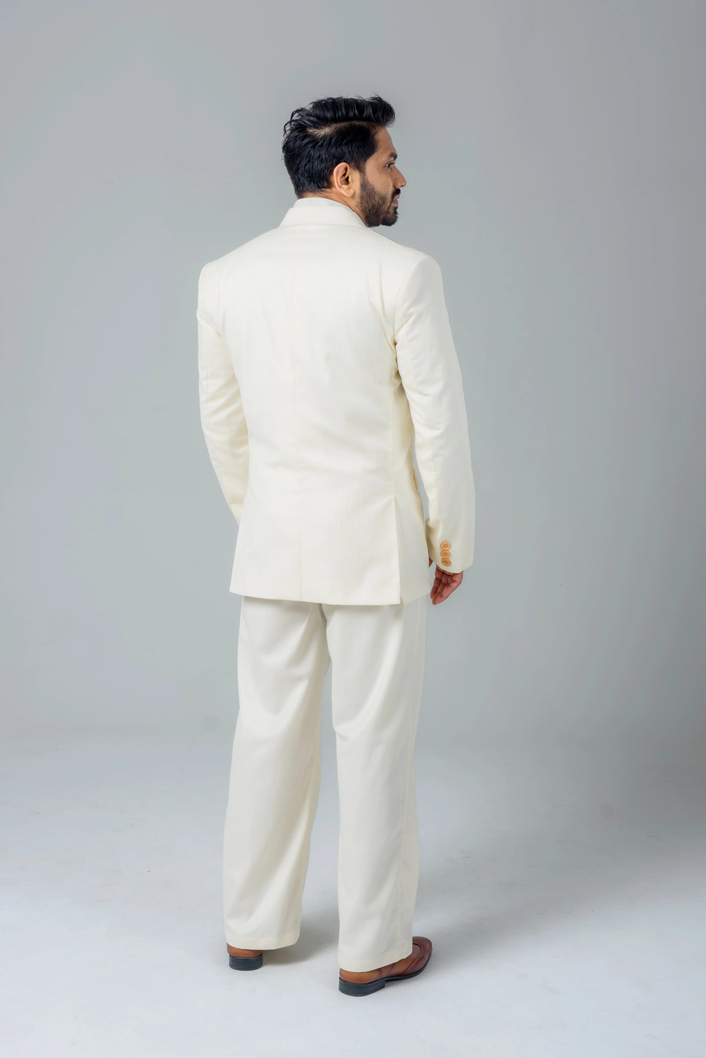 Darian Suit