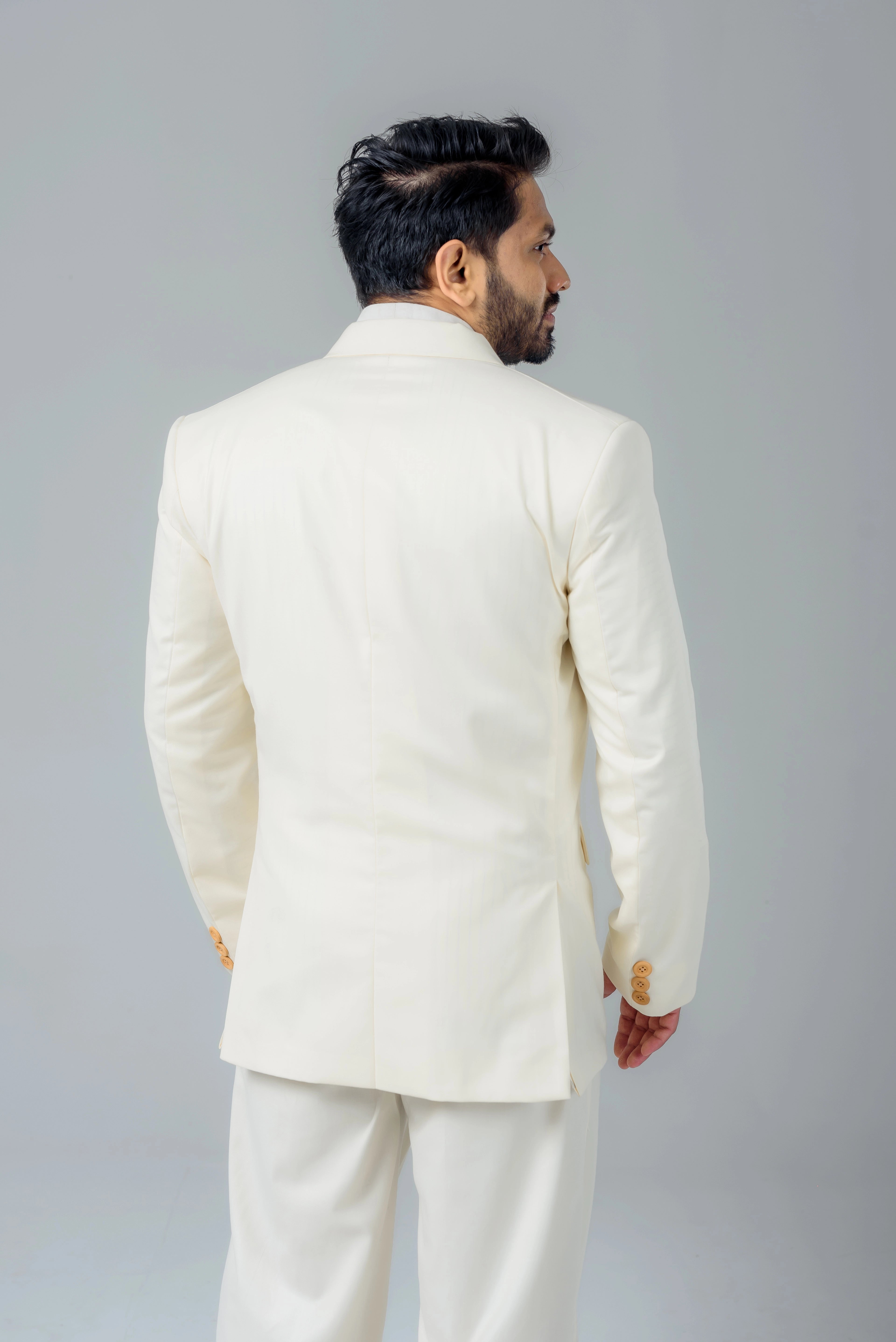 Darian Suit